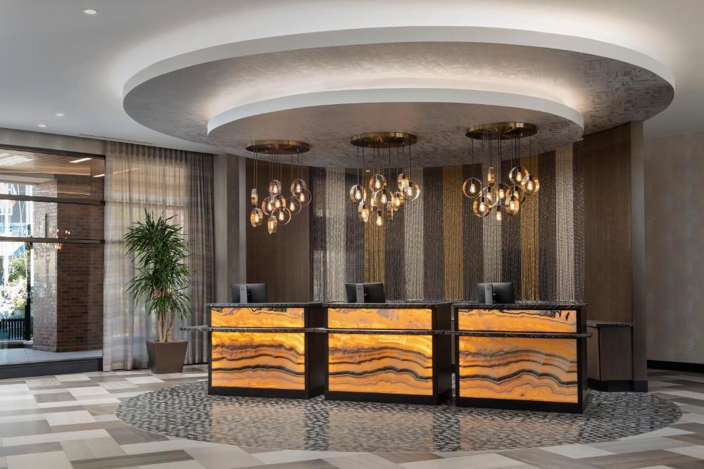 Silver Cloud Hotel Tacoma at Point Ruston Waterfront